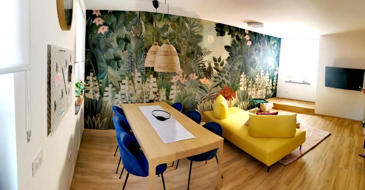 Rainbow Apartment, كوبر المظهر الخارجي الصورة